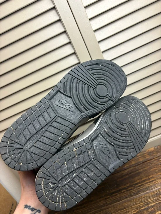 Nike Air Jordan 1 Mid SE in the "Night Stadium" colorway 7Y - Picture 11 of 11